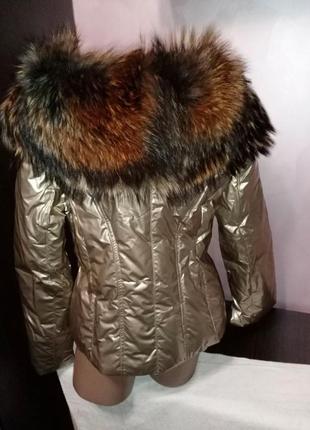 Шикарный пуховик мех енот