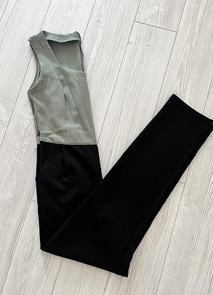 Жіночий комбінезон