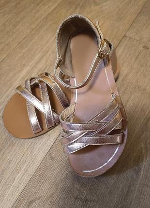 Босоножки р. 29