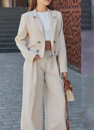 Приголомшливий брючний костюм для дівчинки