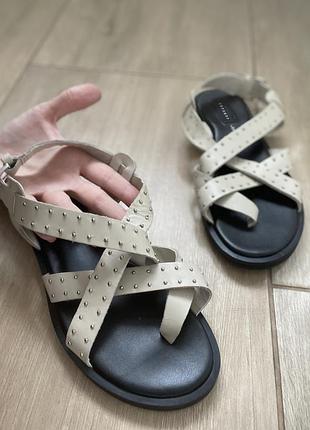 Жіночі шкіряні босоніжки 37 розміру 😍