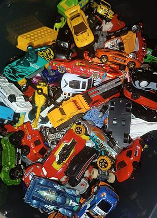 Hot wheels машинки