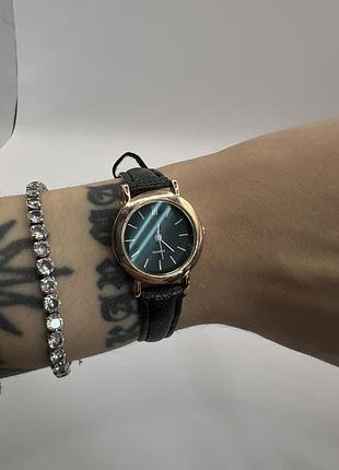 Годинник жіночий