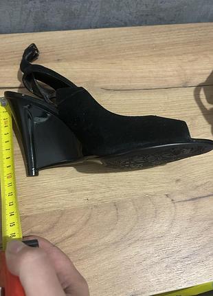 Босоніжки на підборах р. 36 замш