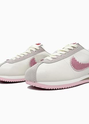 Nike жіночі кросівки