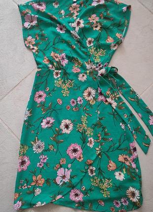 Платье нарядное