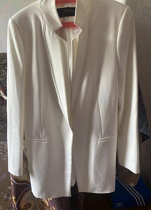 Zara білий жакет