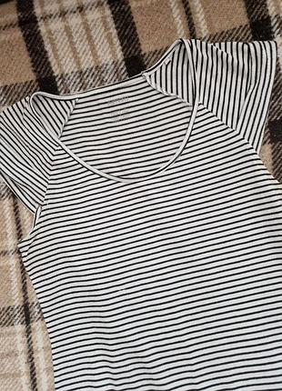 Черно-белое летнее платье размер s