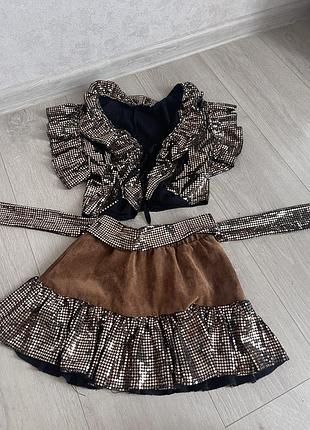 Комплект для дівчинки 4-7 років. спідниця і жилетка
