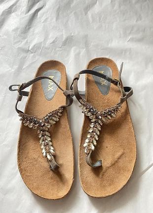 Сандалі босоніжки вʼєтнамки з камінням