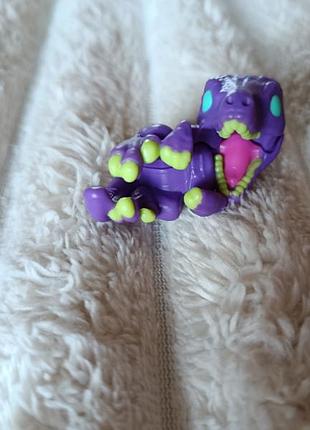 Игрушка 
фигурка