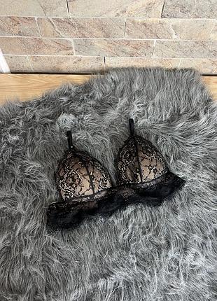 Красивий бра