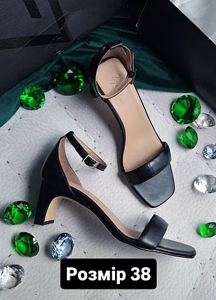 Naturalizer 27 edit оригінал чорні шкіряні босоніжки на невисоких підборах