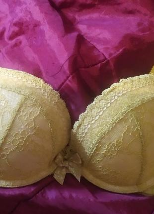 Бюстгальтер