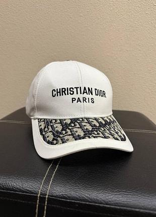 Кепка крістіан діор