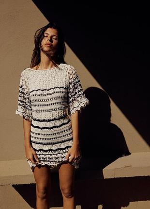 Zara вязаное крючком мини-платье с воланами, черное/белое, размер l 2308/001,