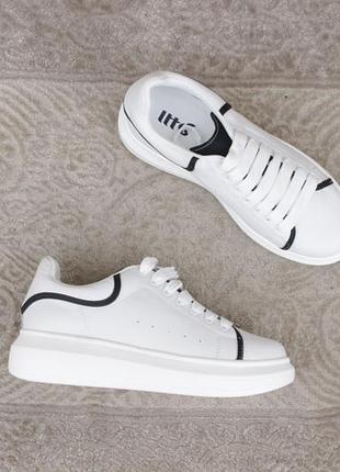 Белые кожаные кеды, кроссовки 38. 39 размера