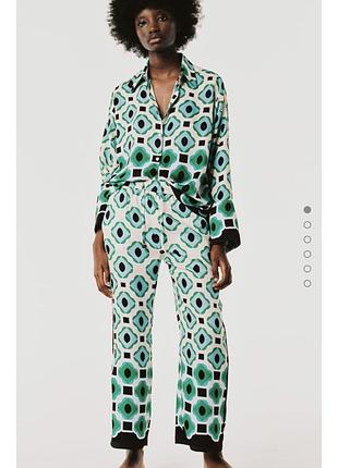 Zara костюм брючный женский 100% вискоза с принтом тай-дай,хл