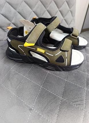 Босоніжки для хлопчиків