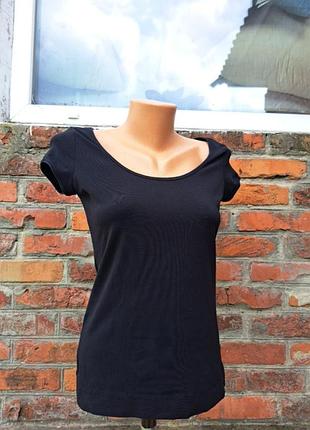 Базова футболка