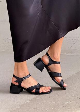 Босоножки женские натуральная кожа черные 10189