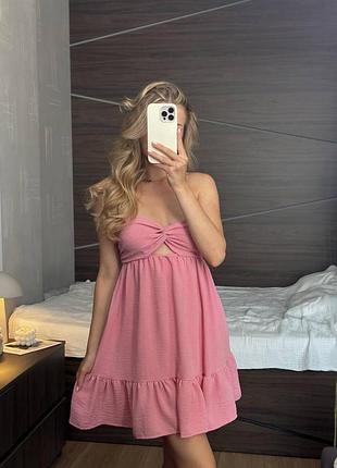 Ніжна  міні сукня з відкритою спиною та плечами з воланами