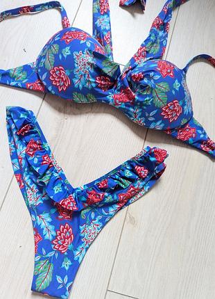 Гарненький купальник calzedonia