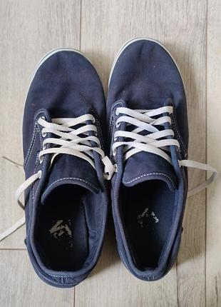 Кеди vans Blanc жіночі 41 розмір
колір наві