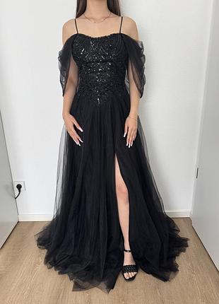 Святкове чорне плаття з бусинами та паєтками