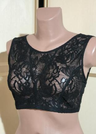 Изысканный базовый топ с кружевом