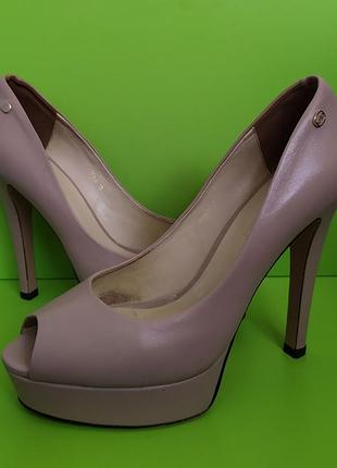 Кожаные бежевые туфли платформа открытый носок antoni biaggi, 39