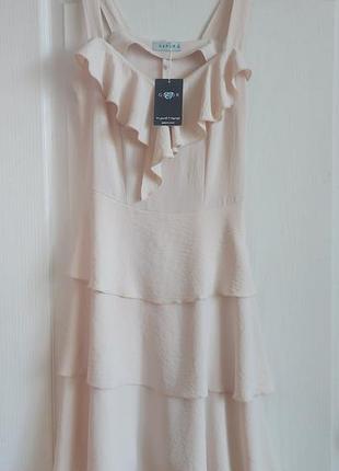 Платье нежно бежевое, шелк жатка, размер s.