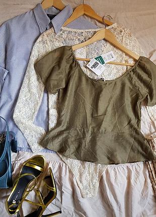 Нова футболка жіноча топ жіночий на гумці вкороченний