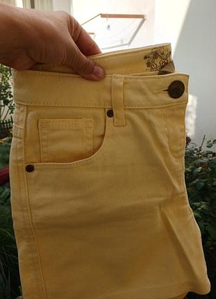 Яскраві шорти tu 10 3