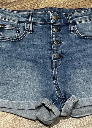 Colin’s jeans wear