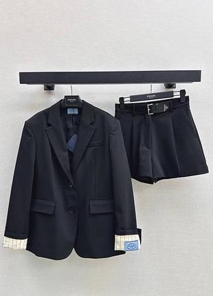 Костюм женский