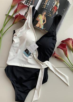 M&s мега стильний чорно білий купальник