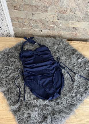 Суцільний купальник