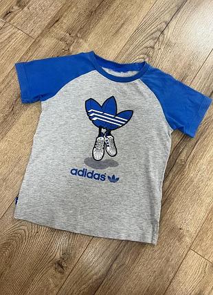 Стильна дитяча футболка адідас adidas