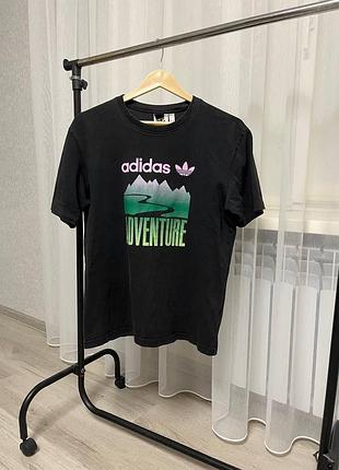 Футболка adidas