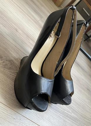 Жіночі туфлі з вигнутим підбором для танців вечірки