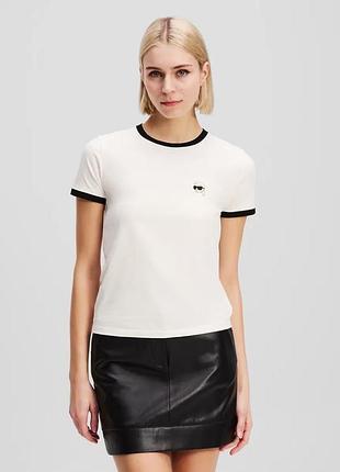 Жіноча футболка karl lagerfeld в білому кольорі