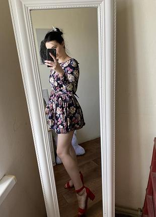 Сукня в квіточку коротка міні з поясом з рукавом