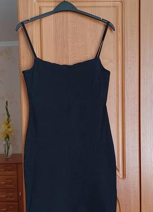 Коротка сукня на бретельках сінсей