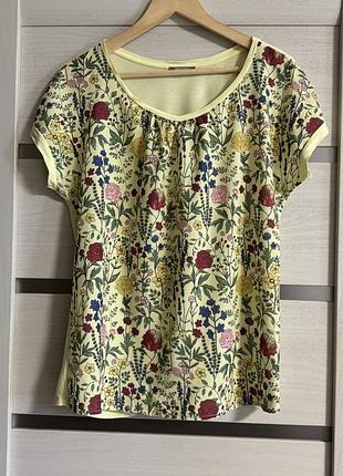 Яркая футболка orsay с цветочным принтом