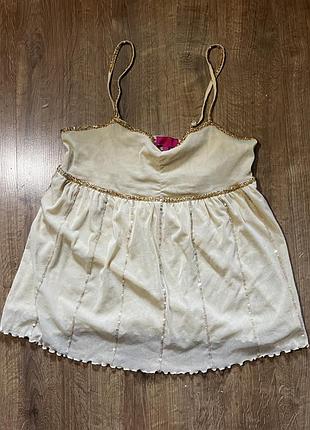 Топ в стиле y2k