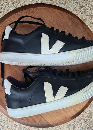 Шкіряні кеди кросівки veja 37-37.5 р, в гарному стані