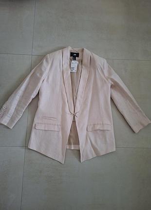 Пиджак льняной, цвет пудровый.