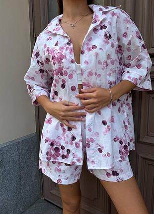 Костюм с шортами