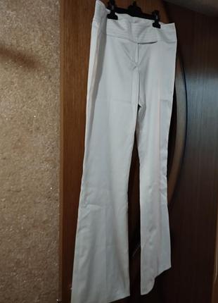Брюки атласные стрейч белые на худенькую девушку маленький размер